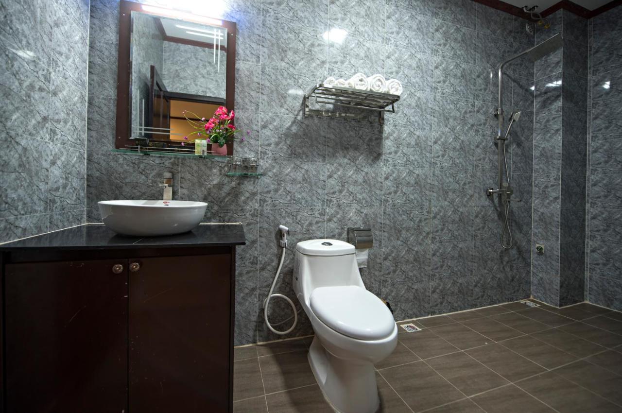 Vang Vieng Freedom Star Hotel Bagian luar foto