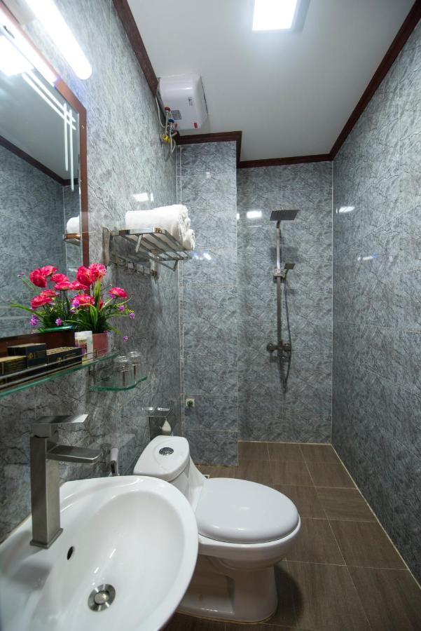 Vang Vieng Freedom Star Hotel Bagian luar foto